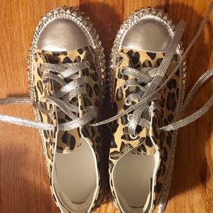 Super Cute NEW Leopard Print Sneakers - 8